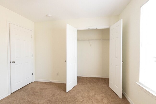 Building Photo - 3 Bedroom 2 Bath - D'Iberville