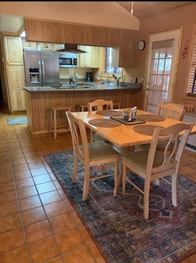 Building Photo - 7144 Moon Creek Cir