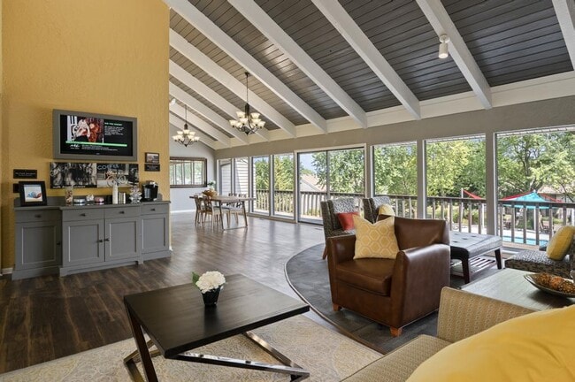 Building Photo - Arcadia at Overland Park