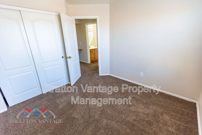 Building Photo - 12721 W Almeria Rd