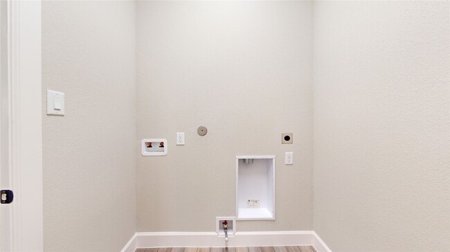 Building Photo - 122 Hazelnut Dr