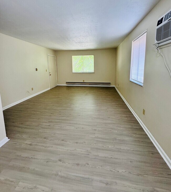 Building Photo - 1408 Jackson Ln