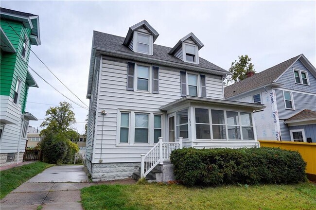 Building Photo - 151 Hampden Rd