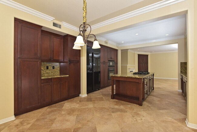 Building Photo - 6941 Waters End Dr