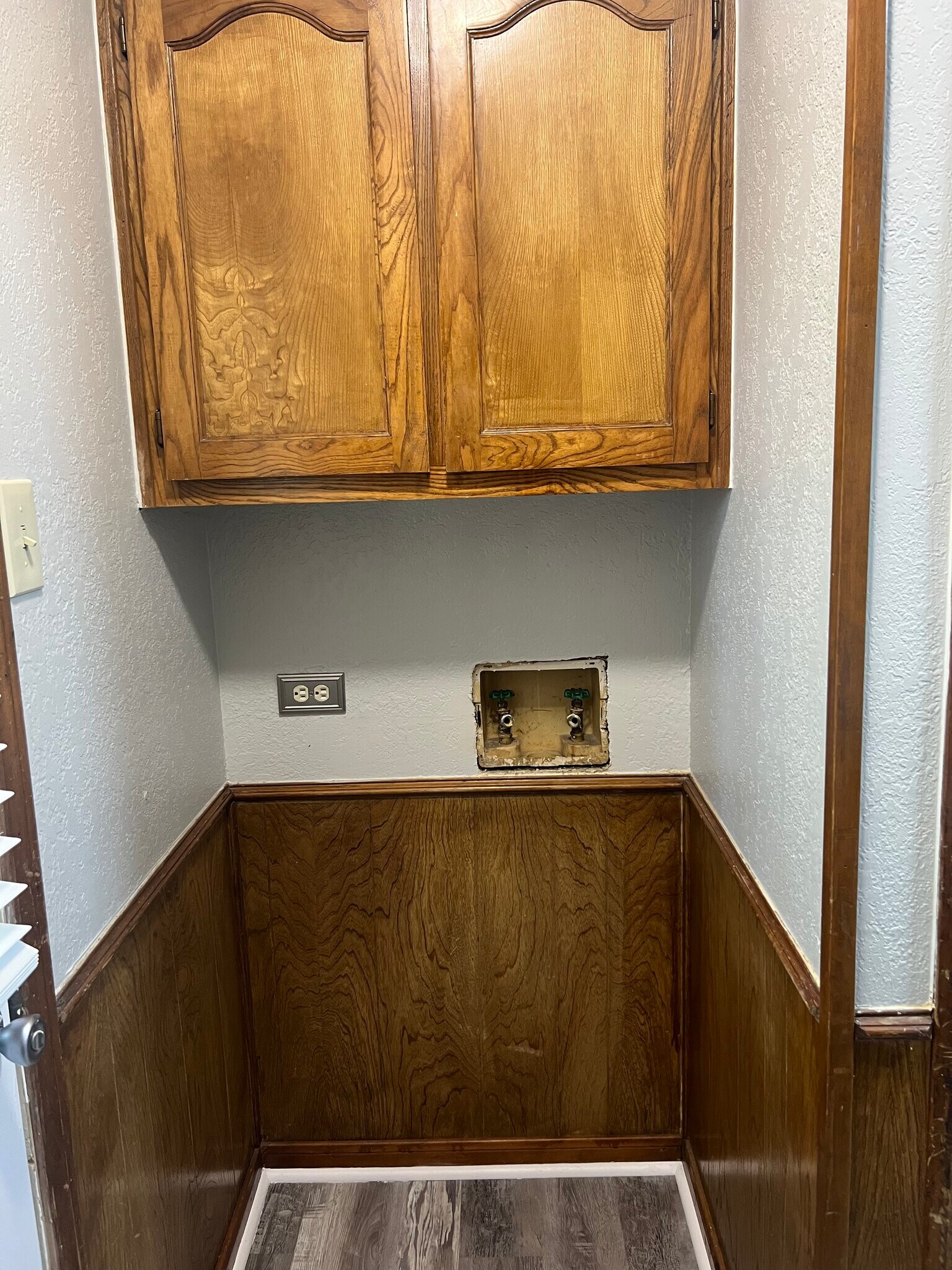 Washer Connections - 1401 Lackey Ct