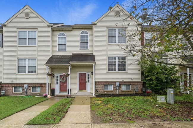 Primary Photo - 142 Thames Dr