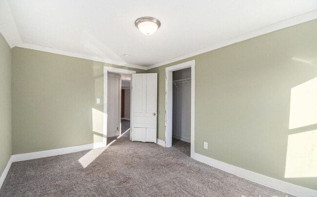 Building Photo - 778 Eleanor St NE