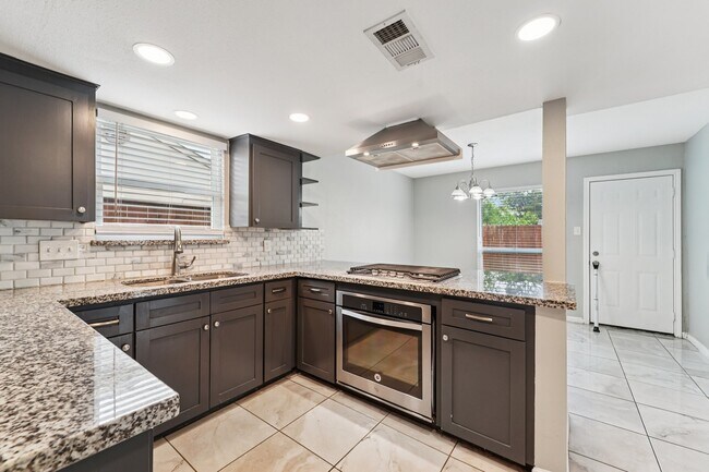 Building Photo - 9721 Debbie Ln