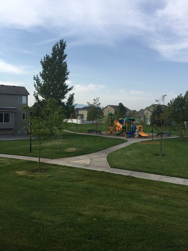 Building Photo - Beautiful Harbor Point Family Home in Lehi