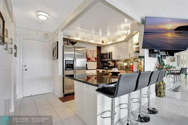 Building Photo - 133 N Pompano Beach Blvd