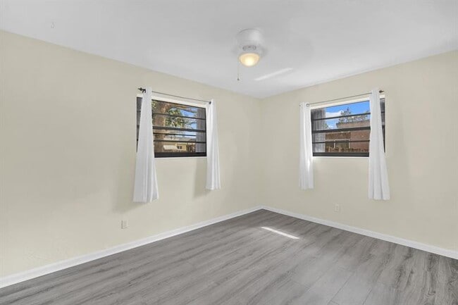 Building Photo - 2221 SW 67th Ave