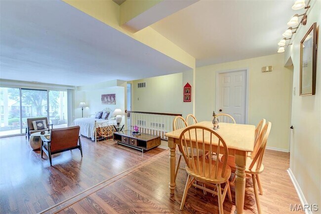 Building Photo - 14991 Broadmont Dr