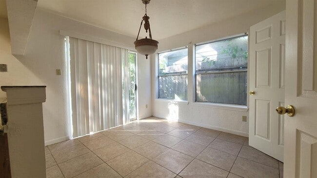 Building Photo - 3314 Ashford Park Dr