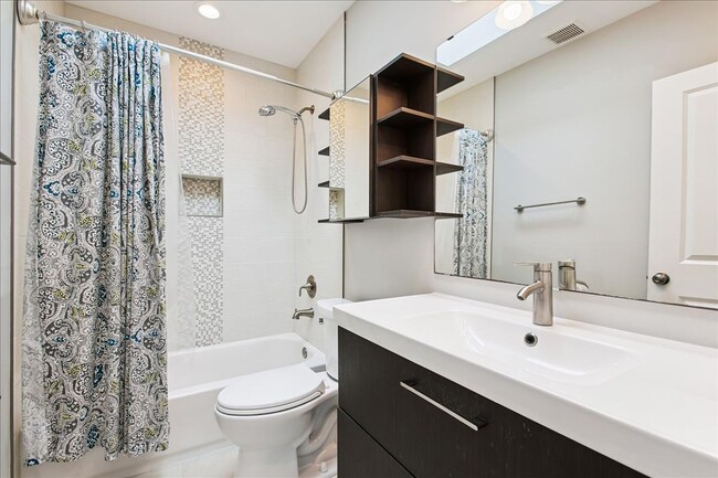 Building Photo - Modern 4BR Home w/ Fireplace, In-Law Suite...