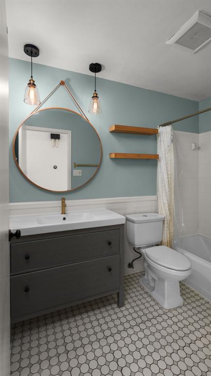 Building Photo - 6601 Blarwood Dr