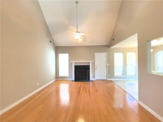Building Photo - 873 Ashwood Walk