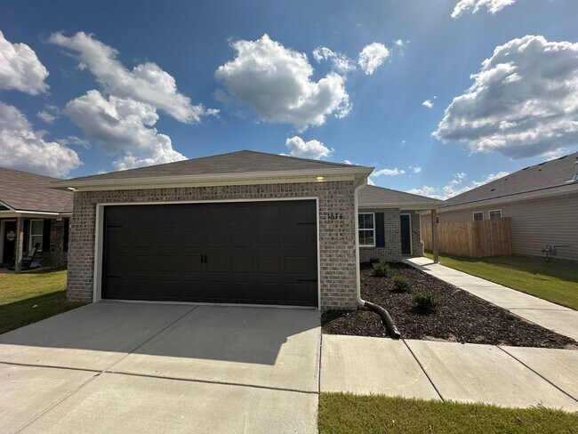 Building Photo - Pre-Leasing Now! Beautiful 4-Bedroom, 2-Bath Home in Cullman | Available August 15
