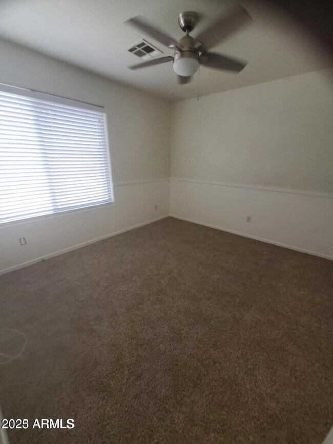 Building Photo - 1853 E Shannon St