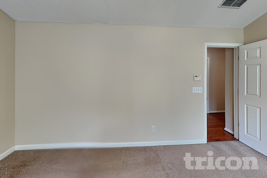 Building Photo - 3702 Heyford Ct