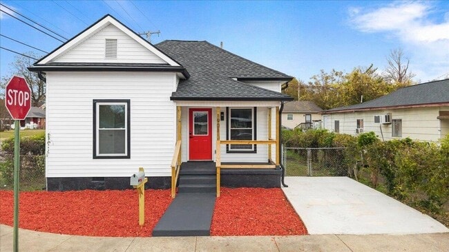 Building Photo - 1901 Walker Ave