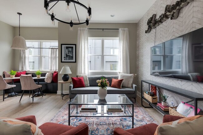 Building Photo - 1405 Napoleon St