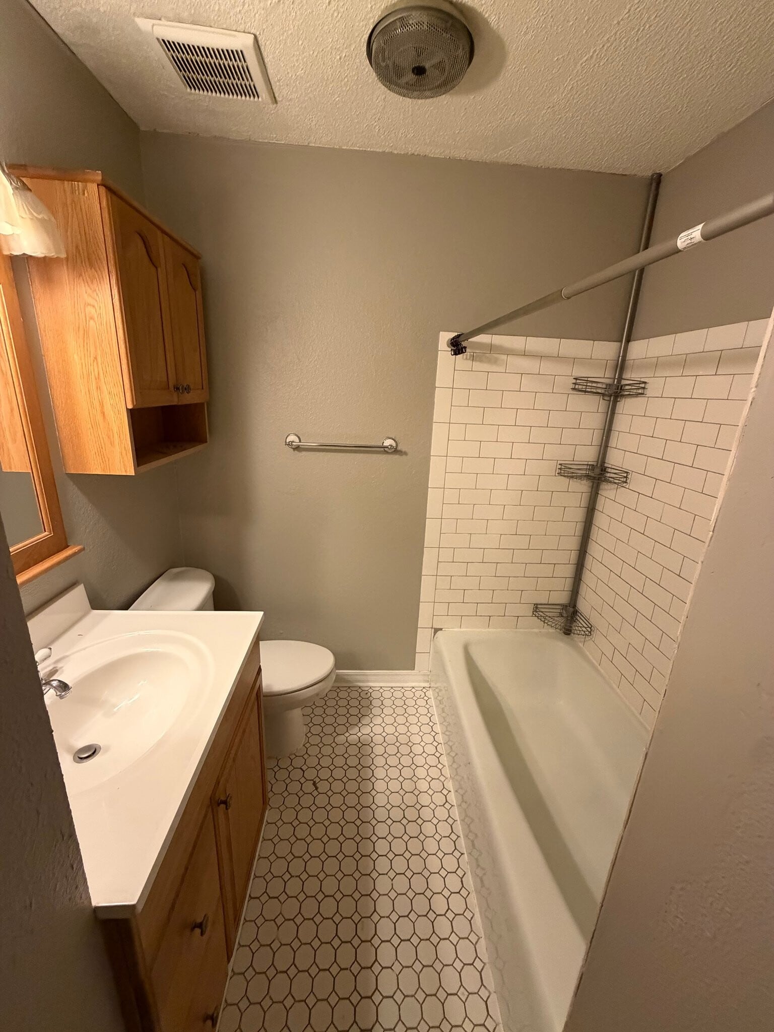 Building Photo - 329 N Date St