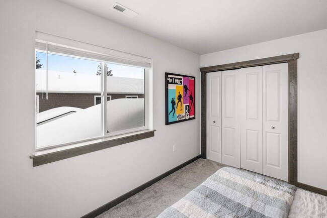 Building Photo - 2942 W Babcock St