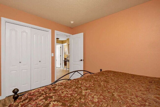 Building Photo - 2295 W Apgar Creek Dr