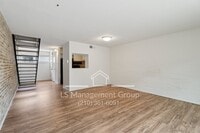 Building Photo - 408 Ira Ave