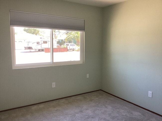 Building Photo - Westside property