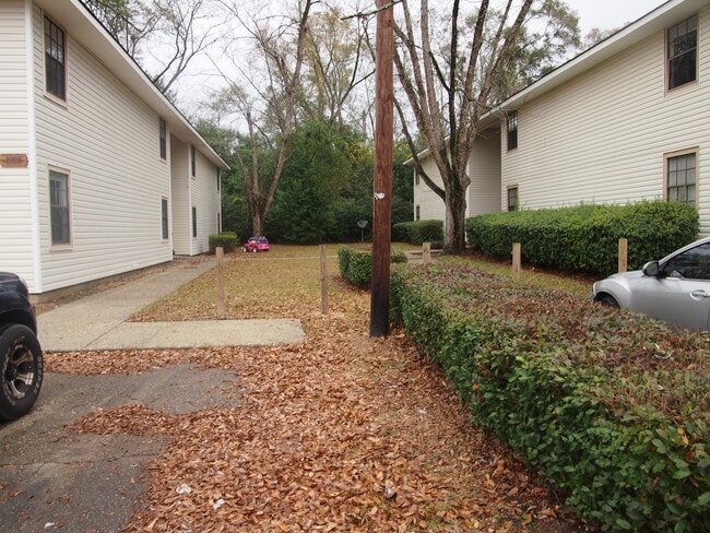 Building Photo - 807 E Cottonwood Rd