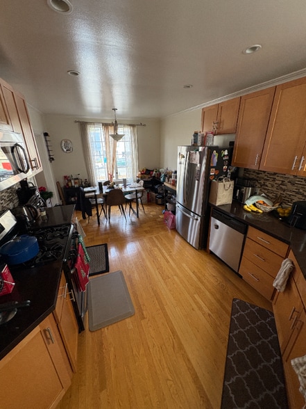 Building Photo - 143 Monterey Blvd