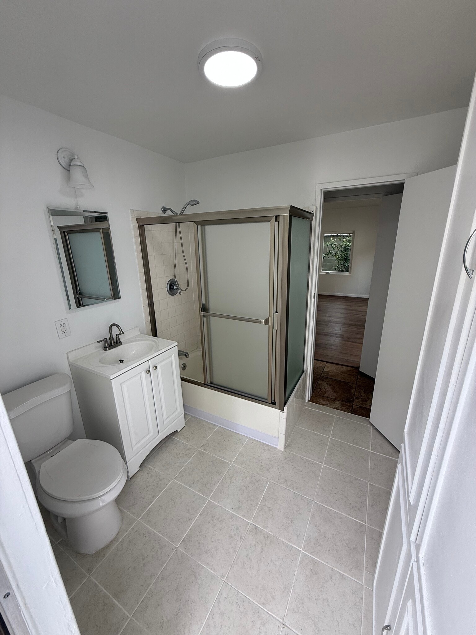 Bathroom - 2755 Knox Ave