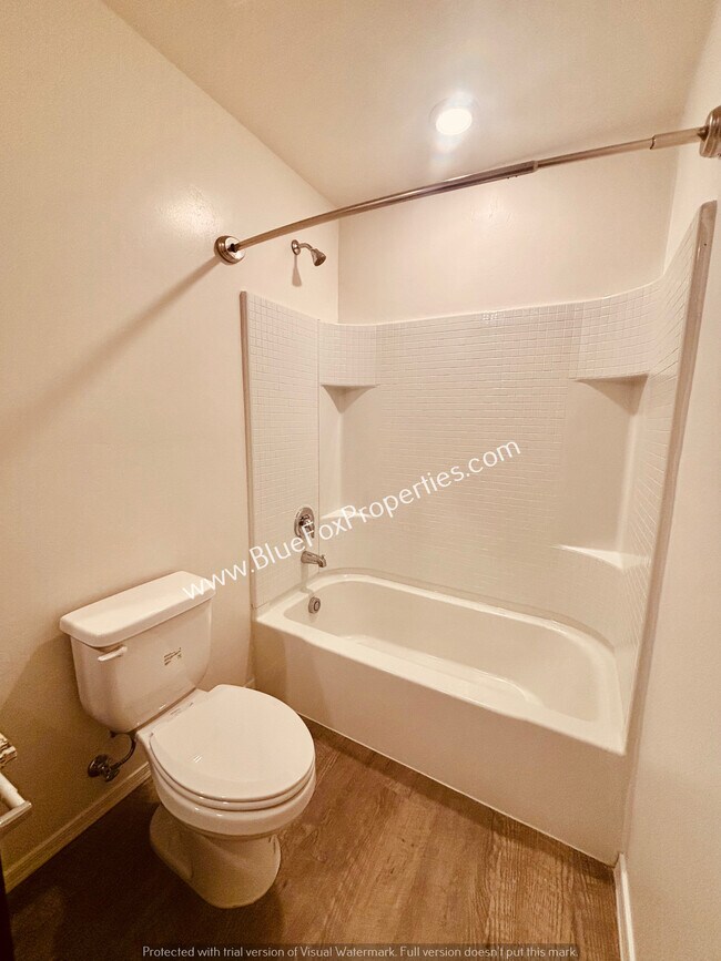 Building Photo - 12867 N Peony Dr