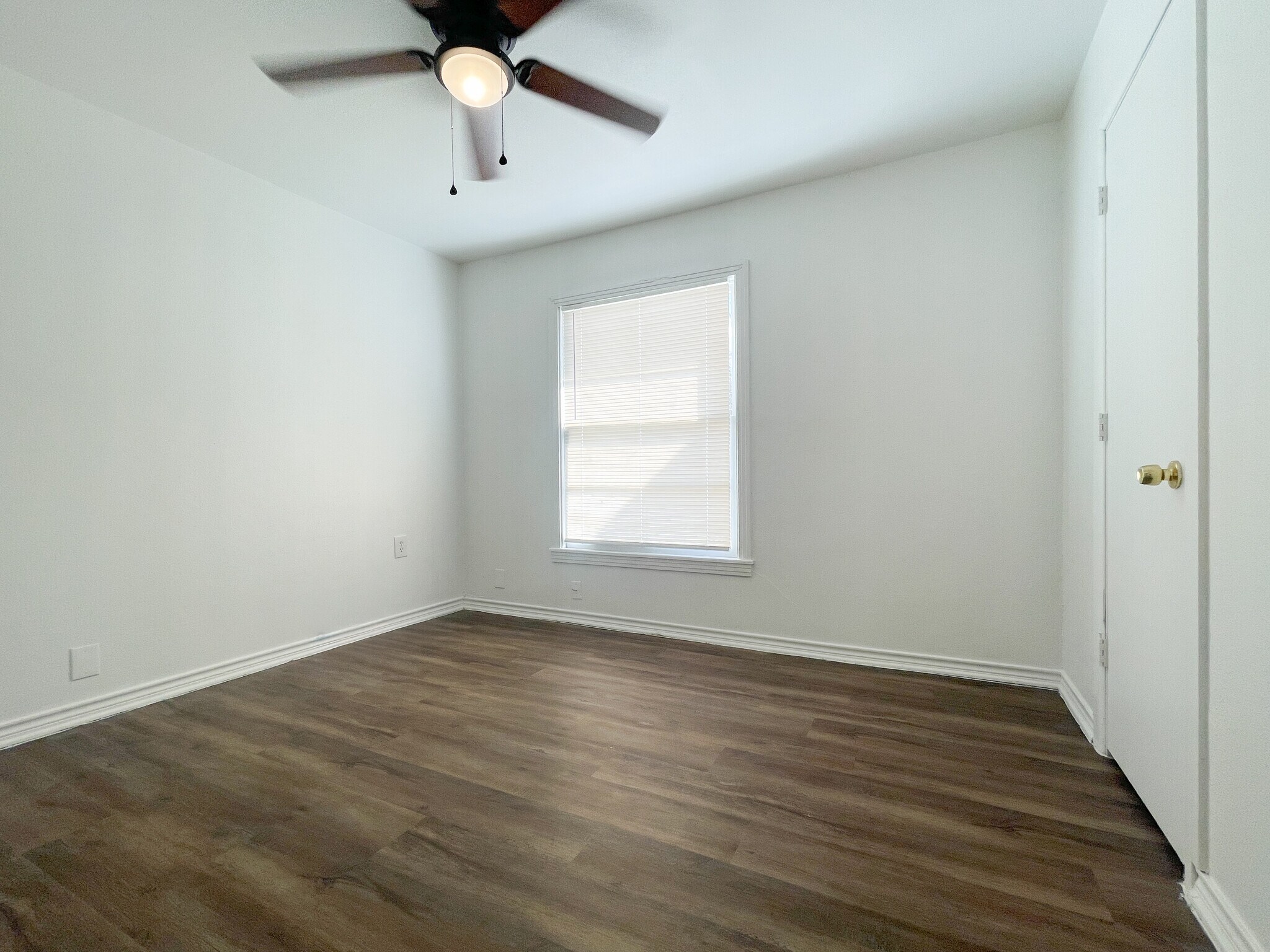 Building Photo - 3812 Pine Ave