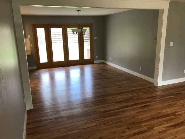 Building Photo - 1412 Patton St