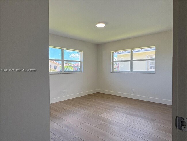 Building Photo - 1221 NW 44th St