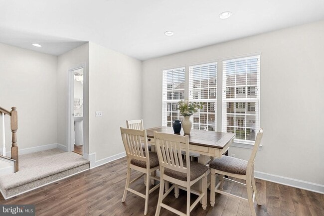 Building Photo - 15292 Westham Ct