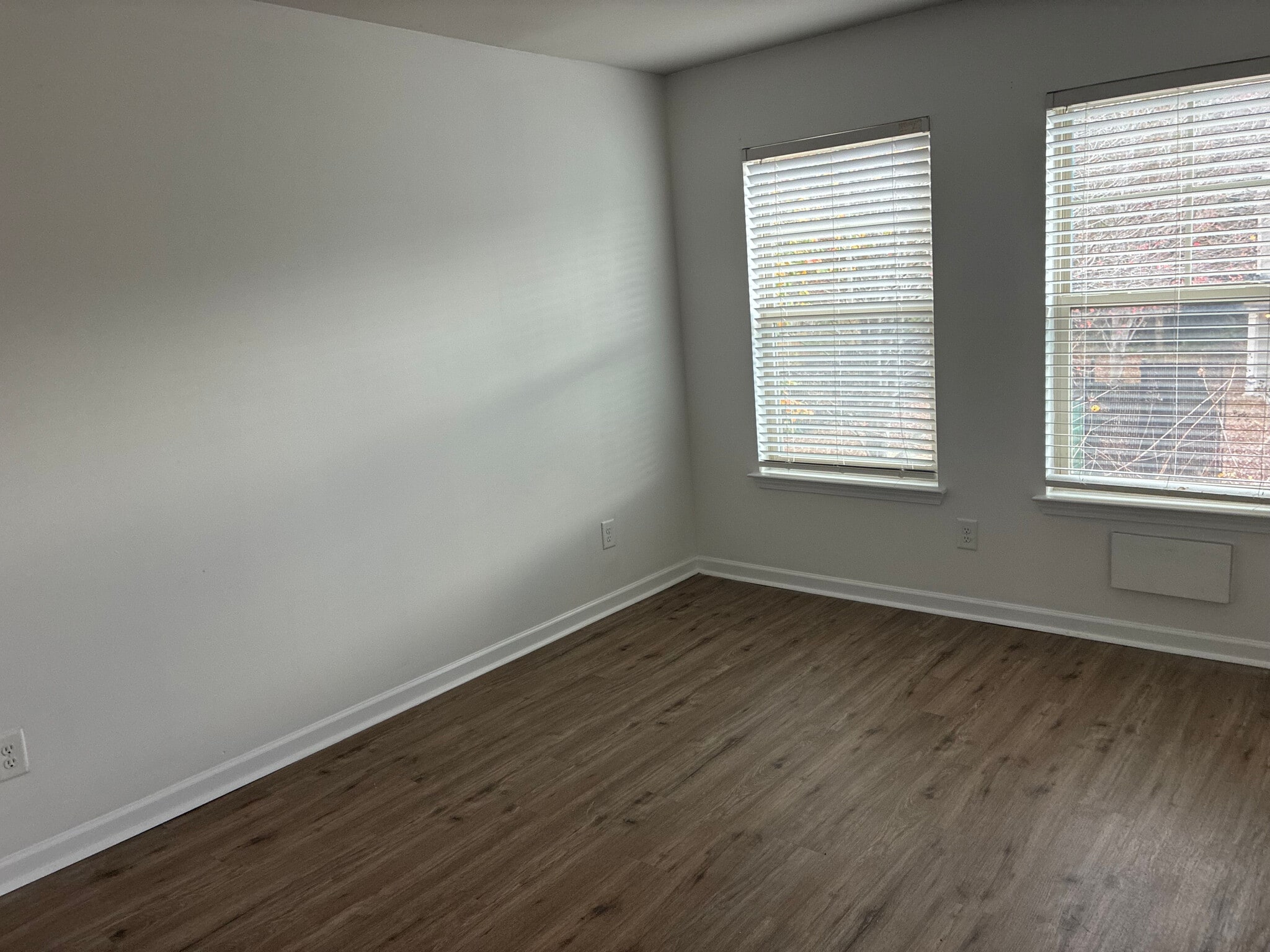 Building Photo - Room in Townhome on Bayrose Cir