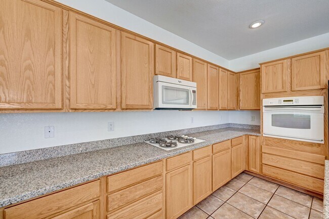 Building Photo - Southern Highlands Single Family Home
