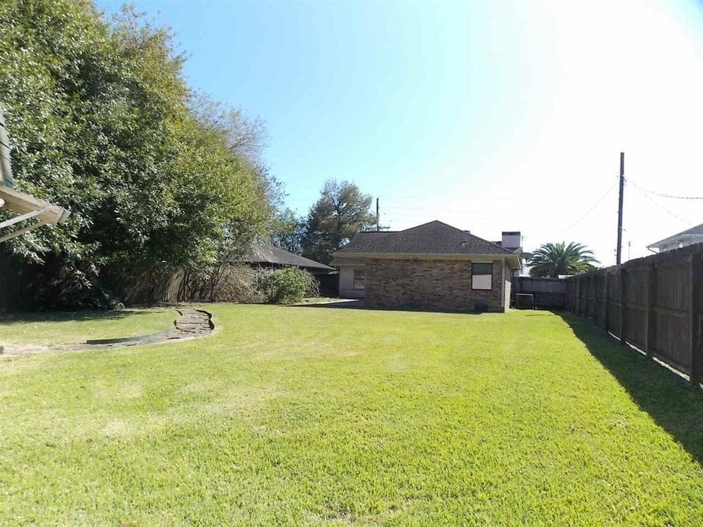 Building Photo - 9280 Manion Dr.