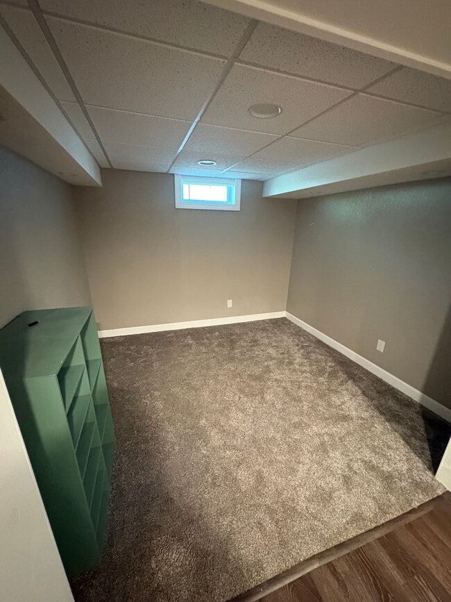 Building Photo - 3 bedroom 1 bathroom house for rent