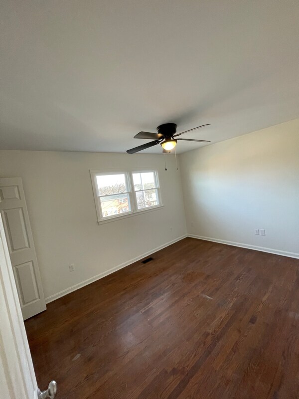 Building Photo - 122 S Shenandoah Ave