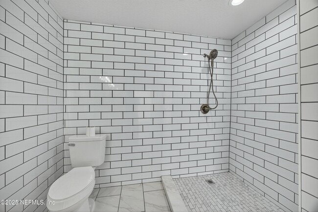 Building Photo - 2315 Park St