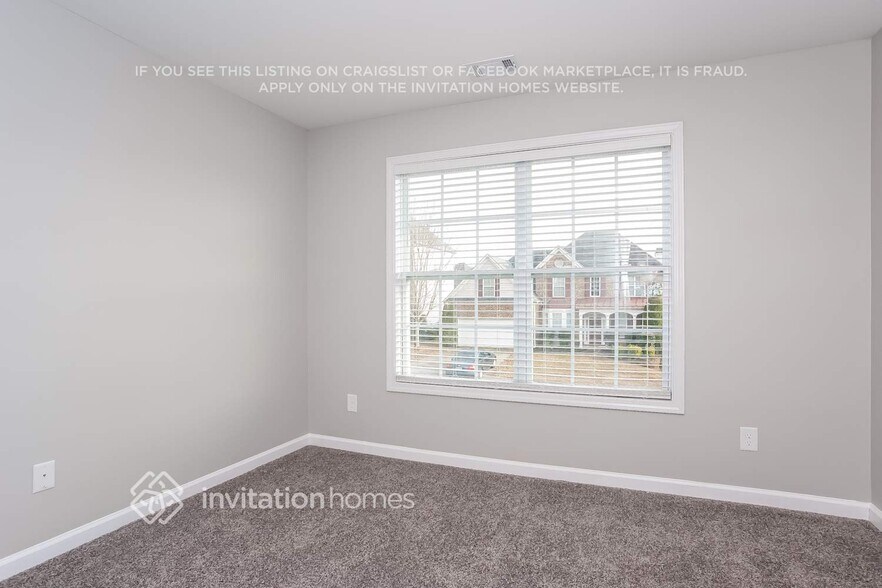 Building Photo - 391 Vinings Vintage Cir SE