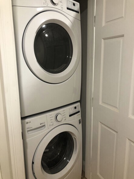 Building Photo - 7 Ashford St