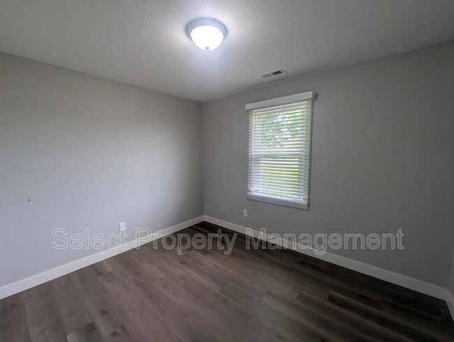 Building Photo - 1437 W Cedar Canyons Rd