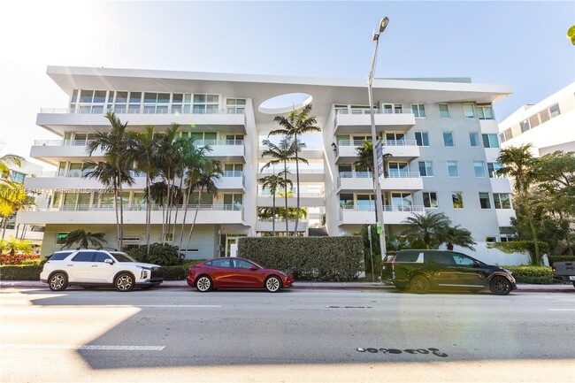 Building Photo - 7800 Collins Ave