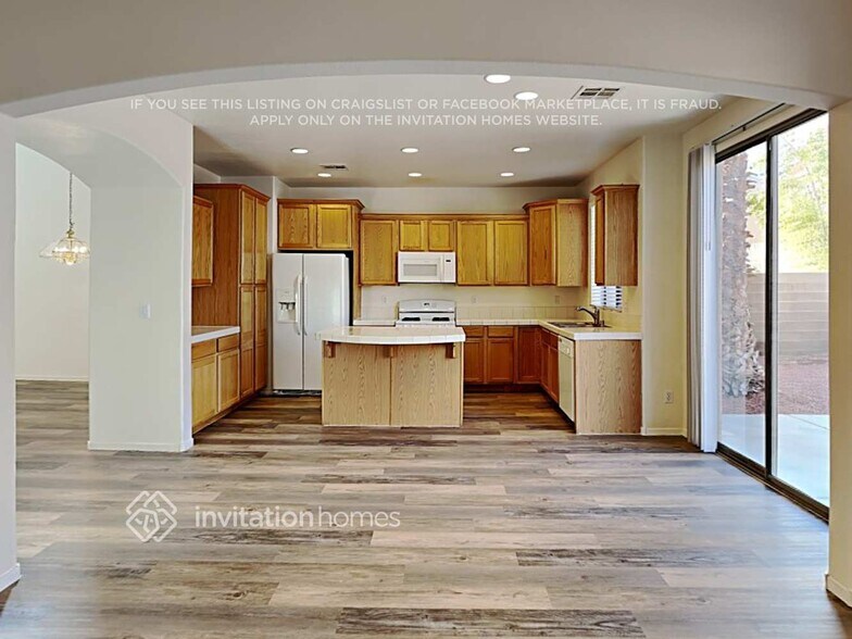 Building Photo - 10803 Vemoa Dr