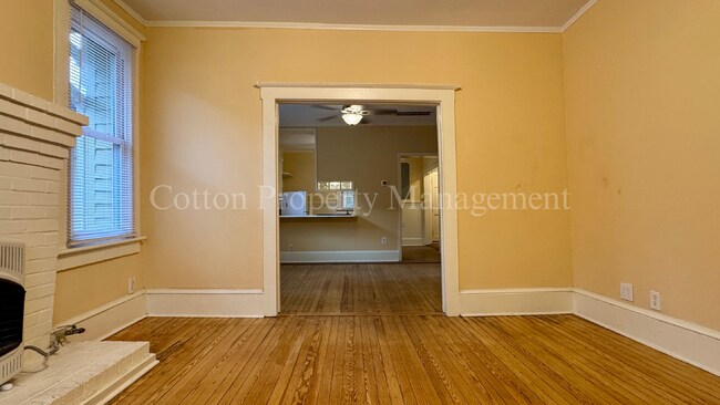 Building Photo - 315 S 15th St